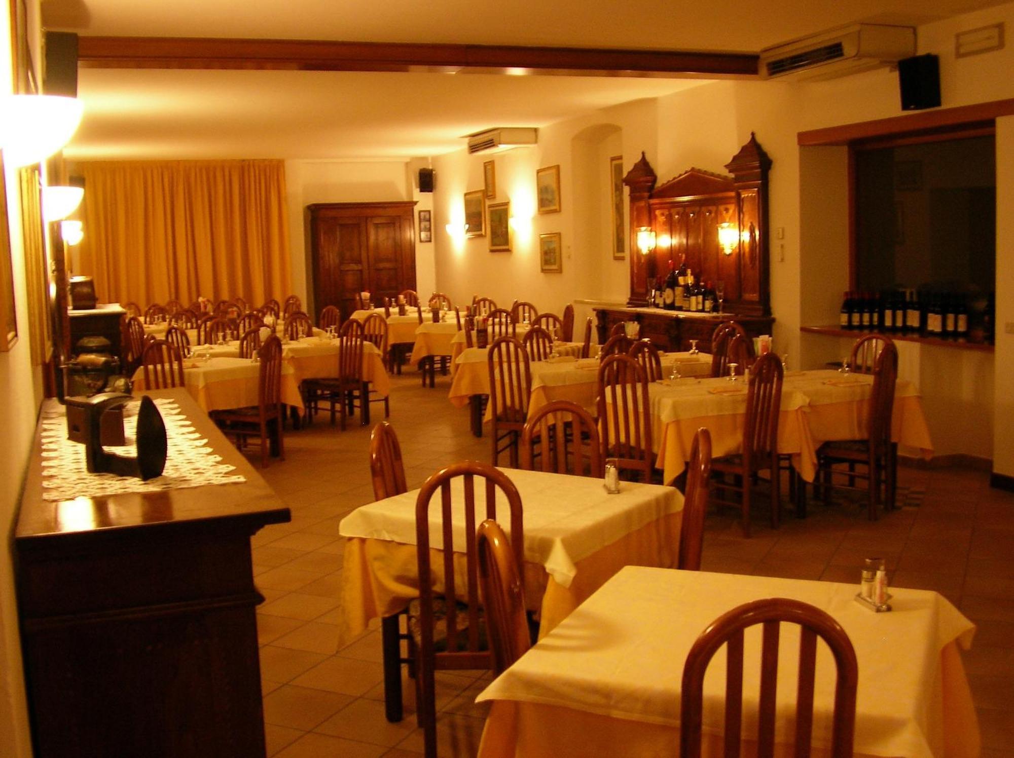 Hotel La Pergola モニーガ・デル・ガルダ エクステリア 写真